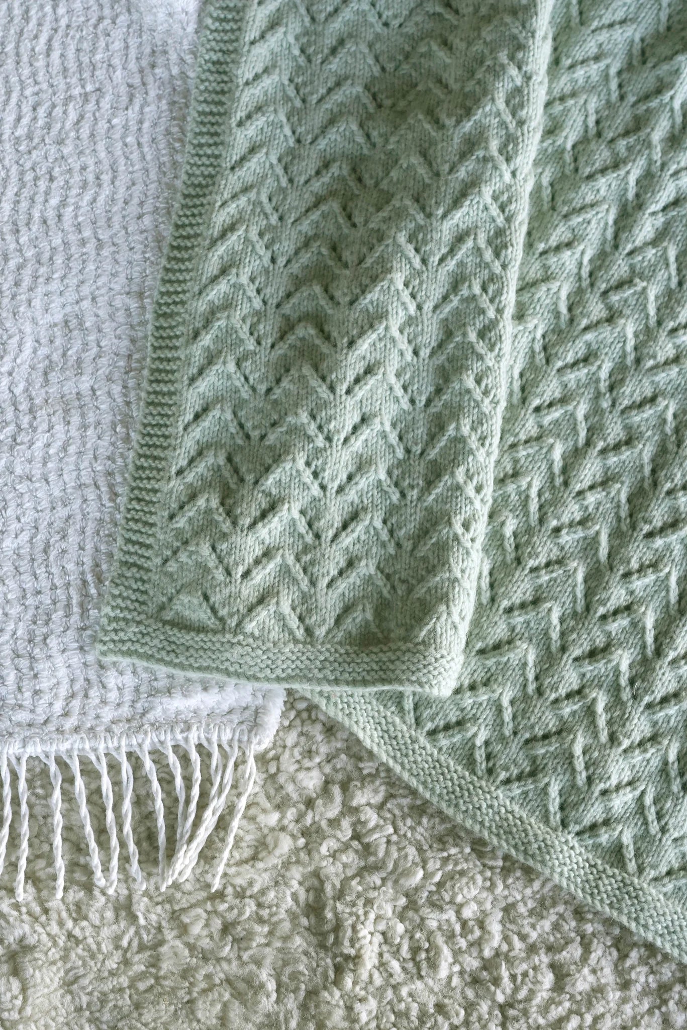 Vintage Lace Blanket 8ply | Lisa F Design BC139