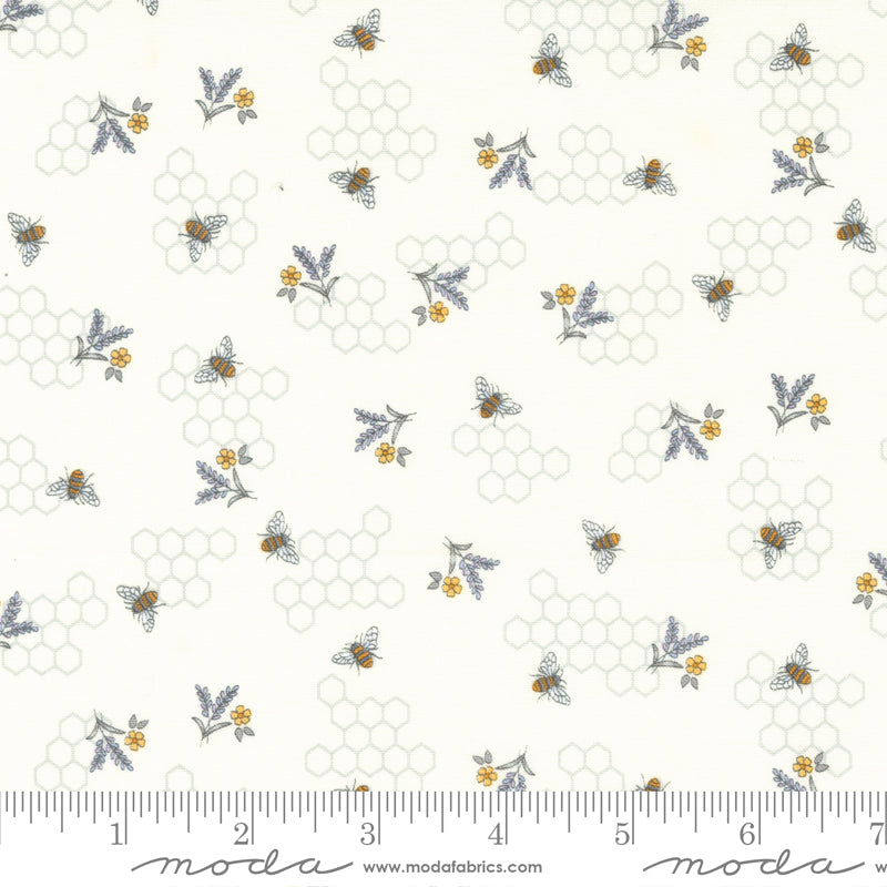 Honey & Lavender by Deb Strain | Bees & Honeycomb - Milk 56087 11