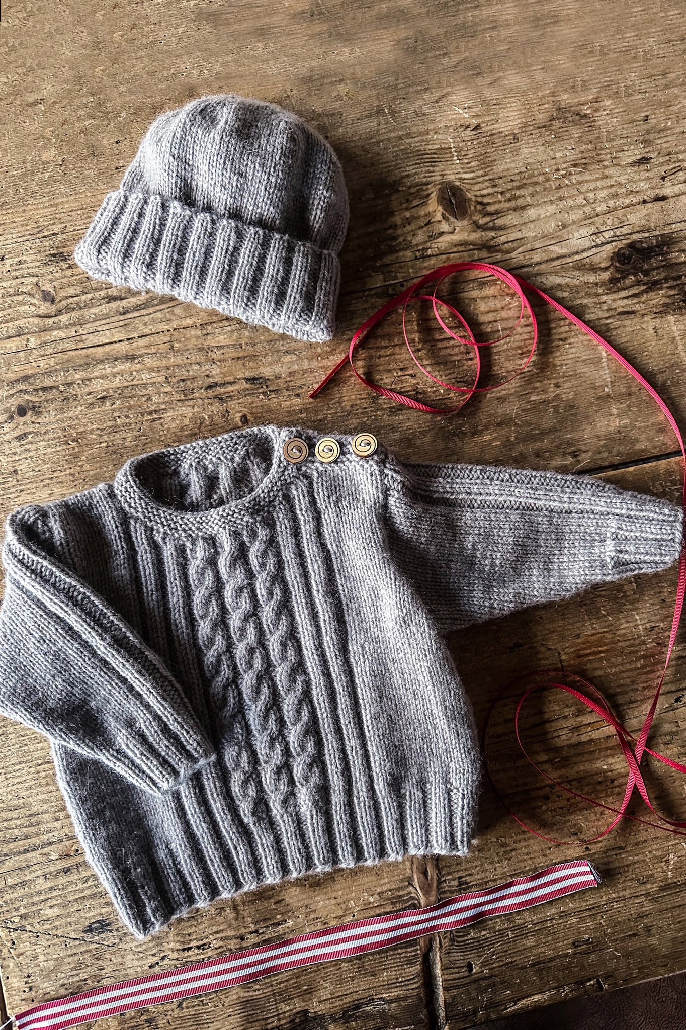 Whitley Sweater & Hat 5ply | Lisa F Design BC149