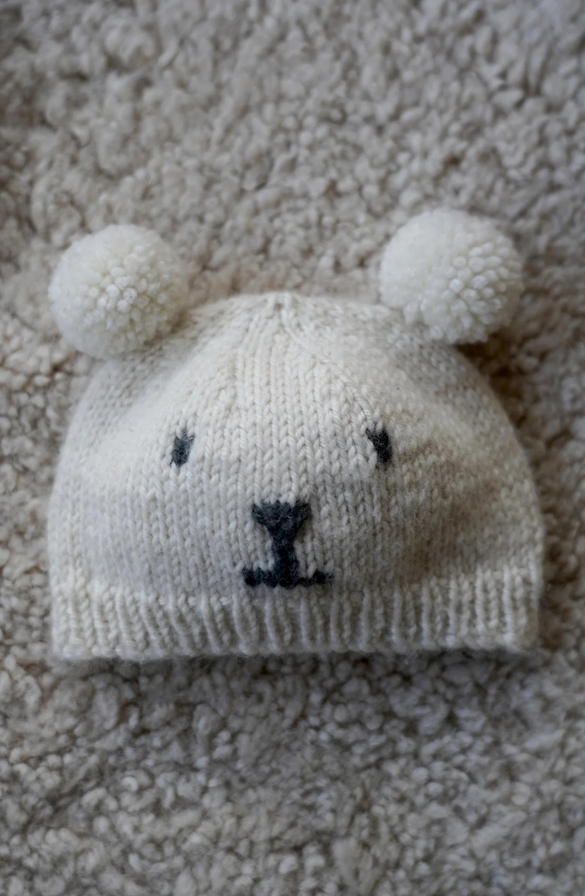 Farmyard Friends Hat 8ply | lisafdesign BC140