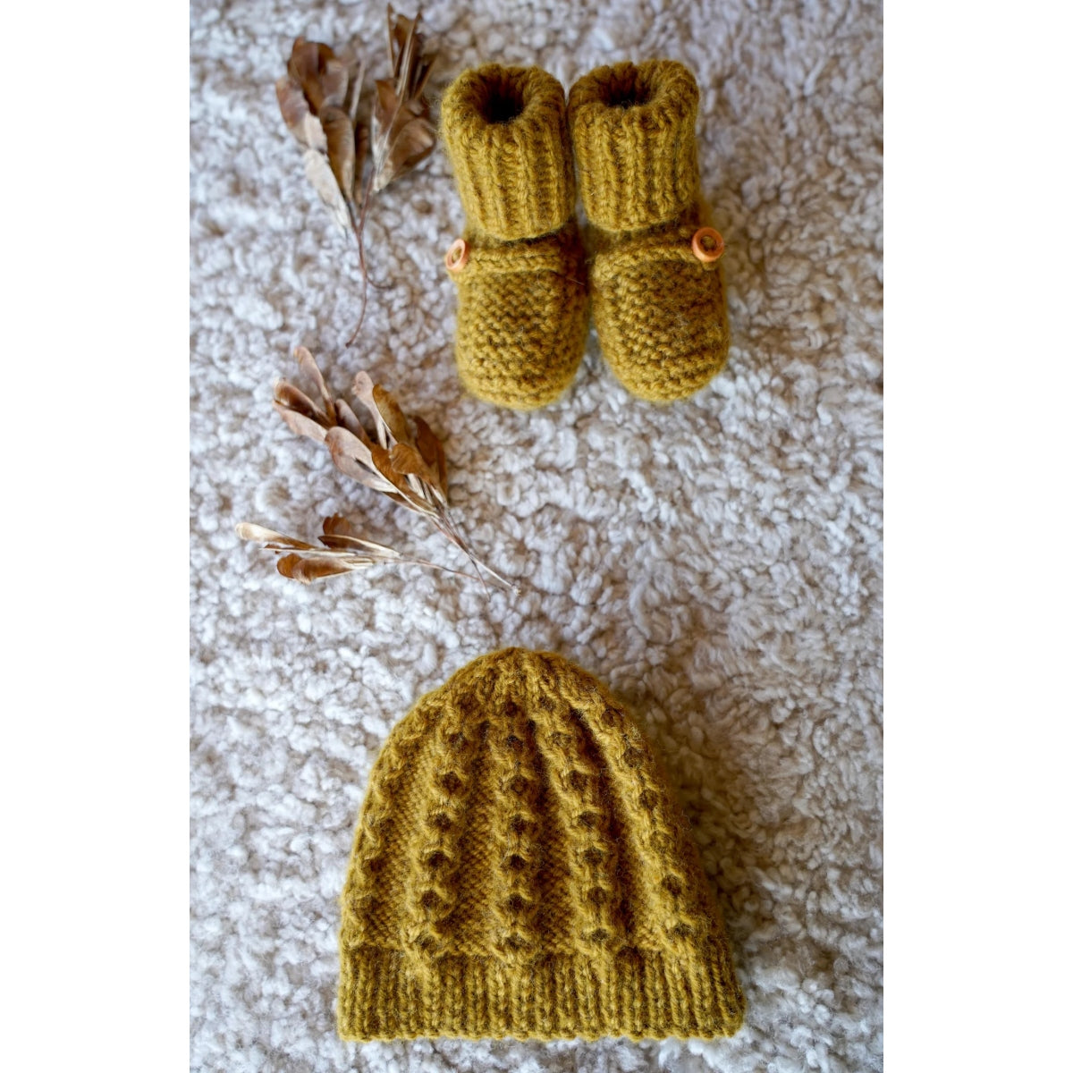 Vita Hat & Boots 8ply | lisafdesign BC141