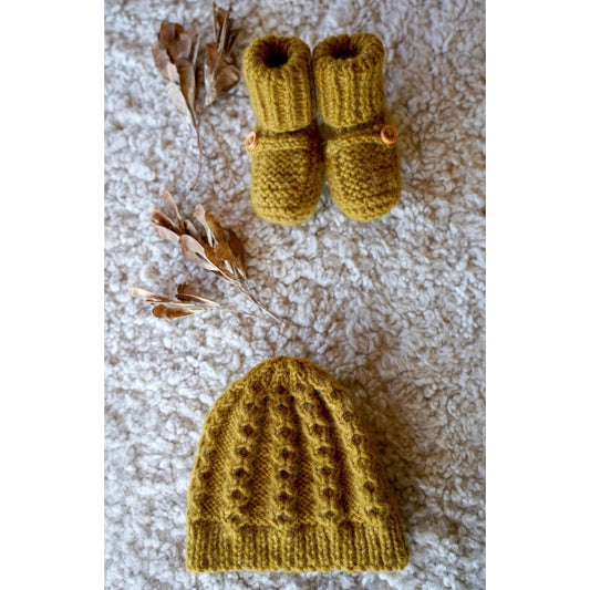 Vita Hat & Boots 8ply | lisafdesign BC141